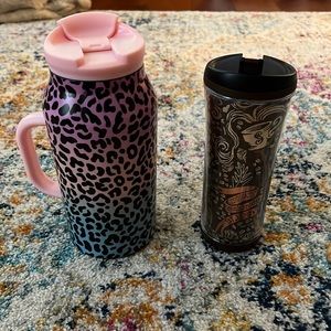 Insulated cups. Can be purchased separately if desired.